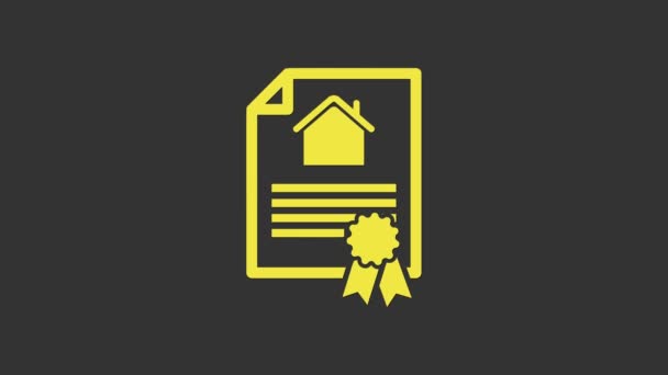 Icône de contrat Yellow House isolée sur fond gris. Service de création de contrat, formation de documents, composition du formulaire de demande. Animation graphique de mouvement vidéo 4K — Video