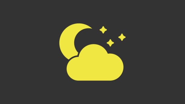 Nuvola gialla con luna e stelle icona isolata su sfondo grigio. Segno notturno nuvoloso. Sonno sogno simbolo. Segnale notturno o notturno. Animazione grafica 4K Video motion — Video Stock