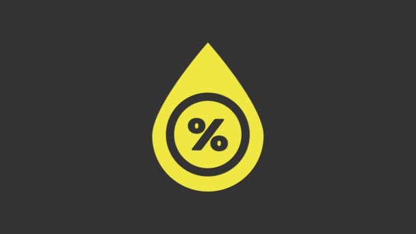 Żółta ikona procentowa kropli wody izolowana na szarym tle. Analiza wilgotności. 4K Animacja graficzna ruchu wideo — Wideo stockowe