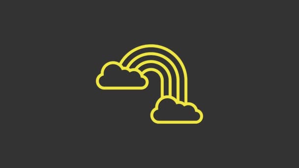 Gele Regenboog met wolken pictogram geïsoleerd op grijze achtergrond. 4K Video motion grafische animatie — Stockvideo