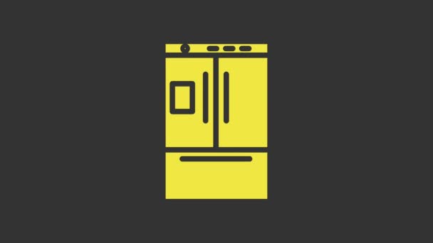 노란 냉장고 아이콘은 회색 배경에 분리되어 있습니다. 냉동 냉장고야. 가정용 기술과 가전제품. 4K 비디오 모션 그래픽 애니메이션 — 비디오