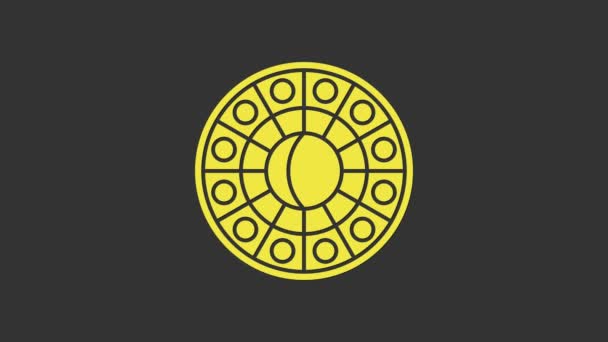 Sárga asztrológiai horoszkóp kör zodiákus ikon elszigetelt szürke alapon. 4K Videó mozgás grafikus animáció — Stock videók