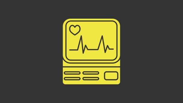 Κίτρινη οθόνη υπολογιστή με καρδιογράφημα εικονίδιο απομονώνονται σε γκρι φόντο. Εικόνα παρακολούθησης. ΗΚΓ οθόνη με το χέρι παλμό της καρδιάς που. 4K Γραφική κίνηση κίνησης βίντεο — Αρχείο Βίντεο