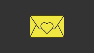 Gri arkaplanda Sevgililer Günü kalp ikonu olan sarı zarf. Mesaj aşkım. Aşk ve romantizm mektubu. 4K Video hareketli grafik canlandırması