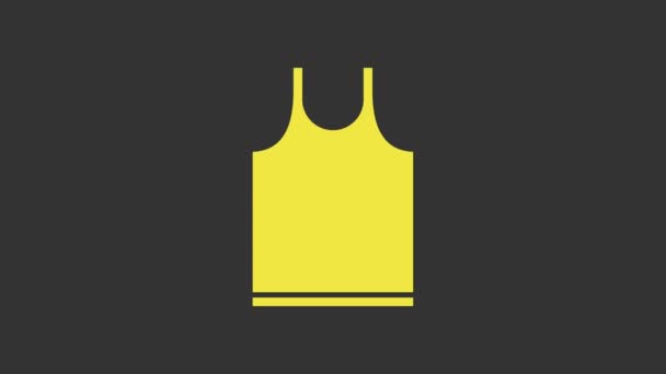 Жовта футболка без рукавів ізольована на сірому фоні. 4K Відео рух графічна анімація — стокове відео