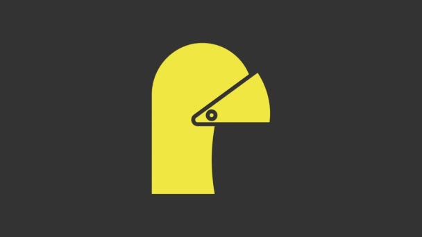 Casco de hierro medieval amarillo para icono de protección de la cabeza aislado sobre fondo gris. Animación gráfica de vídeo 4K — Vídeo de stock
