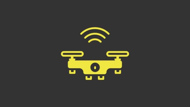 Icono del sistema de drones Yellow Smart aislado sobre fondo gris. Quadrocopter con video y el símbolo de la cámara fotográfica. Animación gráfica de vídeo 4K — Vídeo de stock