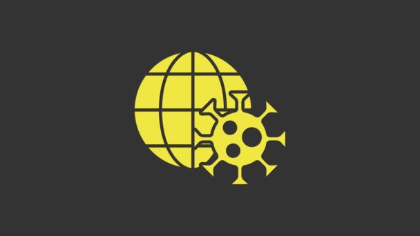 Žlutá zeměkoule s ikonou viru izolovanou na šedém pozadí. Corona virus 2019-nCoV. Bakterie a bakterie, rakovina buněk, mikrobi, houby. Grafická animace pohybu videa 4K — Stock video