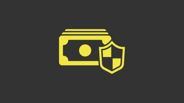 Dinero amarillo con icono de escudo aislado sobre fondo gris. Concepto de seguro. Seguridad, seguridad, protección, concepto de protección. Animación gráfica de vídeo 4K — Vídeos de Stock