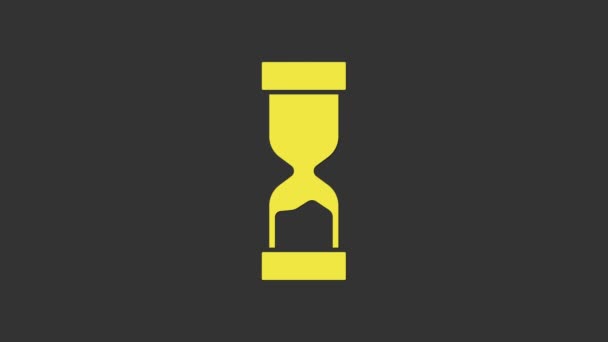 Reloj de arena amarillo viejo con el icono de arena que fluye aislado sobre fondo gris. Señal de reloj de arena. Concepto de negocio y gestión del tiempo. Animación gráfica de vídeo 4K — Vídeos de Stock