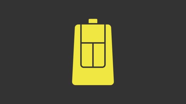Żółty Klucz samochodowy z ikoną zdalnego sterowania na szarym tle. Kluczyki i system alarmowy. 4K Animacja graficzna ruchu wideo — Wideo stockowe