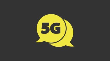 Sarı 5G yeni kablosuz internet kablosuz bağlantı simgesi gri arkaplanda izole edildi. Küresel ağ yüksek hızlı bağlantı veri oranı teknolojisi. 4K Video hareketli grafik canlandırması