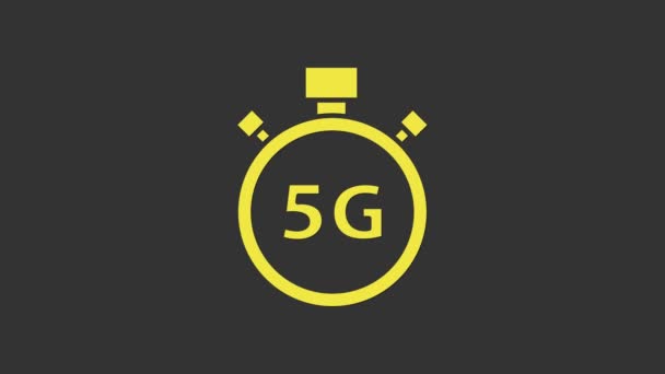 Amarillo Concepto de medidor de velocidad digital con icono 5G aislado sobre fondo gris. Red global de alta velocidad de conexión tecnología de velocidad de datos. Animación gráfica de vídeo 4K — Vídeo de stock