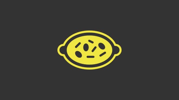 Жовтий Кір у чашовій іконі ізольований на сірому фоні. Традиційна індійська кухня. 4K Відеографічна анімація — стокове відео