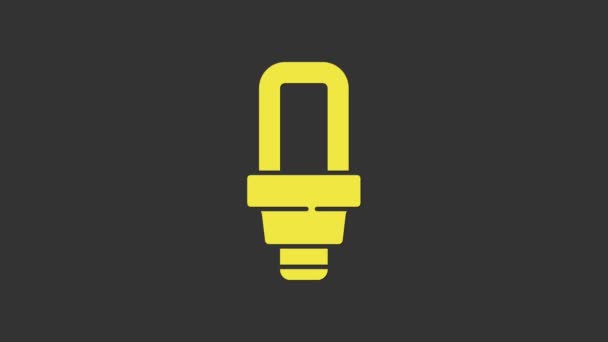 黄色のLED電球アイコンは灰色の背景に隔離されています。経済的なLED照明電球。エネルギーランプを節約。4Kビデオモーショングラフィックアニメーション — ストック動画