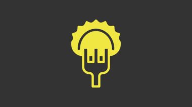 Çatal simgesindeki sarı hamur köfteleri gri arkaplanda izole edilmiş. Pierogi, varenyky, pelmeni, ravioli. Geleneksel Ukrayna yemekleri. 4K Video hareketli grafik canlandırması