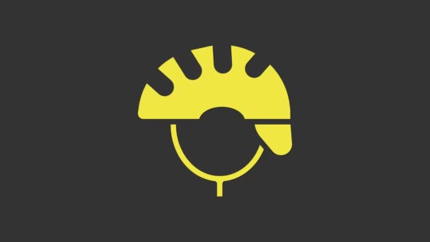 Icono del casco amarillo bici aislado sobre fondo gris. Deporte extremo. Equipamiento deportivo. Animación gráfica de vídeo 4K — Vídeo de stock