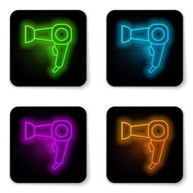 Parlayan neon hattı saç kurutma ikonu beyaz arkaplanda izole edildi. Saç kurutma makinesi tabelası. Saç kurutma sembolü. Sıcak hava üflüyor. Siyah kare düğme. Vektör