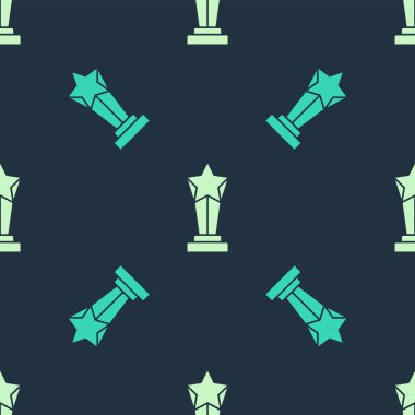 Yeşil ve bej ödüllü kupa ikonu mavi arka planda izole edilmiş pürüzsüz desen. Galibiyet ödülü sembolü. Şampiyonluk ya da yarışma kupası. Spor başarısı işareti. Vektör