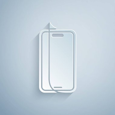 Kağıt kesiği, gri arkaplanda izole edilmiş akıllı telefon simgesi için cam ekran koruyucusu. Cam için koruyucu film. Cep telefonu için şeffaf yumuşak cam. Kağıt sanatı tarzı. Vektör
