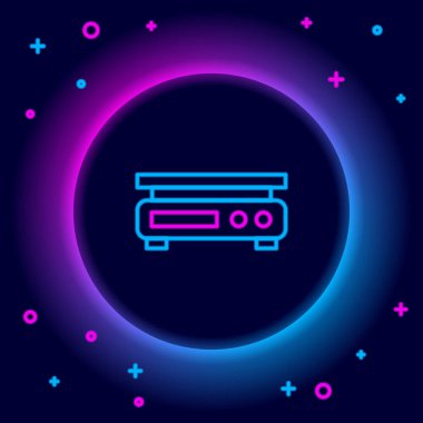 Parlayan neon hattı Elektronik ölçek simgesi siyah arkaplanda izole edildi. Ağırlık ölçüm aletleri. Renkli taslak konsepti. Vektör