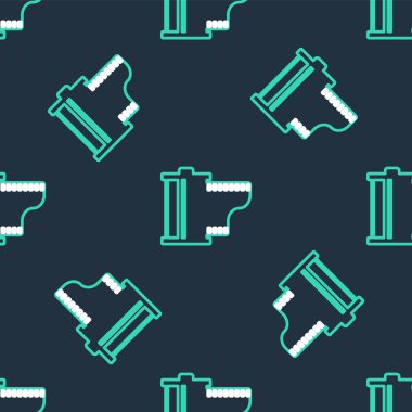 Çizgi Kamera klasik film rulo kartuş ikonu siyah arkaplanda izole edilmiş kusursuz desen. Film makarası. 35 mm 'lik film kutusu. Film şeridi fotoğrafçısı. Vektör