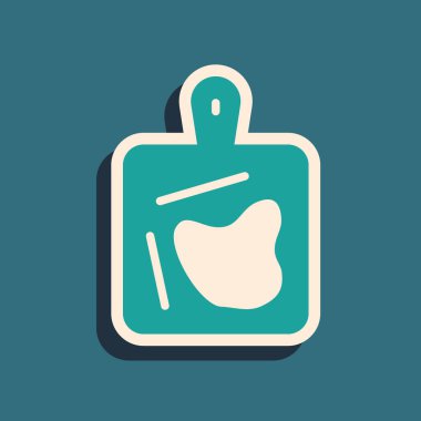 Yeşil kesme tahtası simgesi yeşil arkaplanda izole edildi. Kesme tahtası sembolü. Uzun gölge tarzı. Vektör