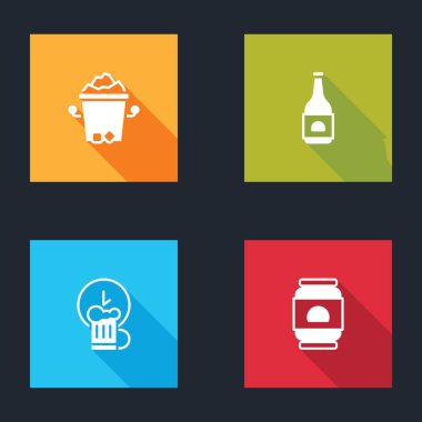 Buz kovası, bira şişesi, indirimli içki ve ikon hazırla. Vektör