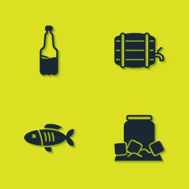 Plastik bira şişesi, soğuk kutu, kurutulmuş balık ve ahşap fıçı. Vektör