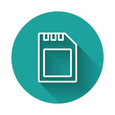 Beyaz çizgi SD kart simgesi uzun gölgeyle izole edildi. Hafıza kartı. Adaptör simgesi. Yeşil daire düğmesi. Vektör.
