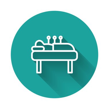 Beyaz çizgi akupunktur terapisi ikonu uzun gölgeli izole edilmiş. Çin ilacı. Holistik ağrı kontrol tedavileri. Yeşil daire düğmesi. Vektör.
