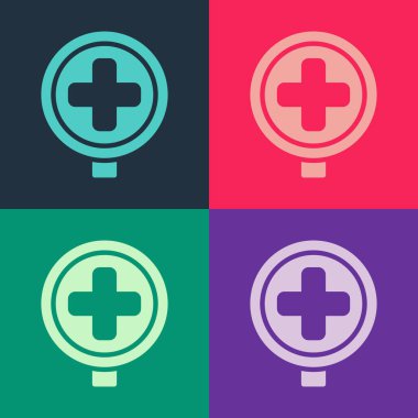 Pop Art Hastanesi yol trafik ikonu renk arkaplanında izole edildi. Trafik kuralları ve güvenli sürüş. Vektör