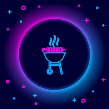 Parlak neon hattı ızgara şiş kebap siyah arkaplanda izole edilmiş şiş çubuk ikonu. BBBQ et kebabı şiş çubuğunda. Izgara etli piknik. Renkli taslak konsepti. Vektör