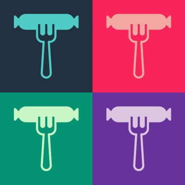 Çatal ikonundaki Pop Art Sausage renkli arka planda izole edilmiş. Izgara sosis ve aroma işareti. Vektör