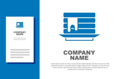 Beyaz arka planda bal ikonlu mavi krep yığını. Kahvaltı konsepti. Logo tasarım şablonu elemanı. Vektör