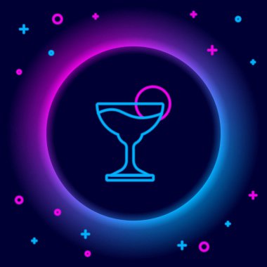 Siyah arka planda izole edilmiş limon ikonu olan parlak neon çizgili Margarita kokteyli. Renkli taslak konsepti. Vektör