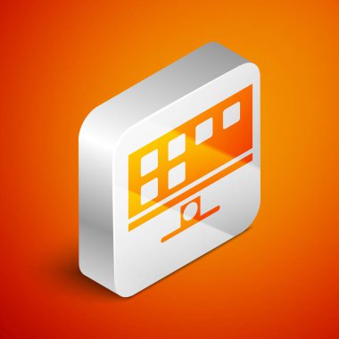 Isome Akıllı TV simgesi turuncu arkaplanda izole edildi. Televizyon tabelası. Gümüş kare düğme. Vektör.
