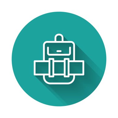 Beyaz çizgi Yürüyüş sırt çantası simgesi uzun gölgeli izole edildi. Kamp ve dağ gezisi sırt çantası. Yeşil daire düğmesi. Vektör.