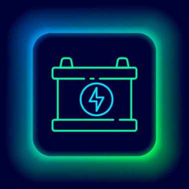 Parlak neon çizgili araba aküsü simgesi siyah arkaplanda izole edildi. Akümülatör bataryası enerji ve elektrik akümülatörü bataryası. Renkli taslak konsepti. Vektör