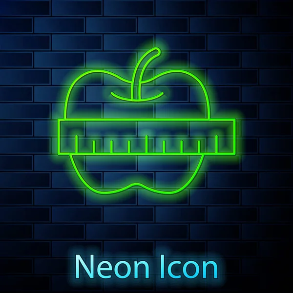 Świecący neon linii Apple i ikona pomiaru taśmy izolowane na tle cegły ściany. Nadwaga. Zdrowa dieta. Dietetyczne jabłko. Wektor — Wektor stockowy