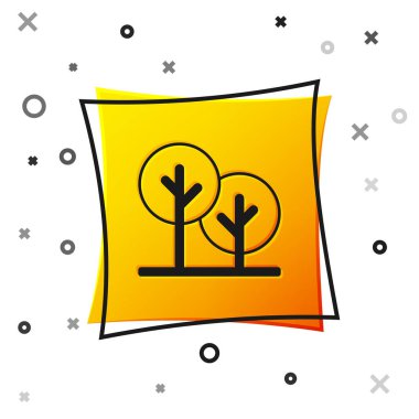 Siyah ağaç simgesi beyaz arkaplanda izole edildi. Orman sembolü. Sarı kare düğme. Vektör