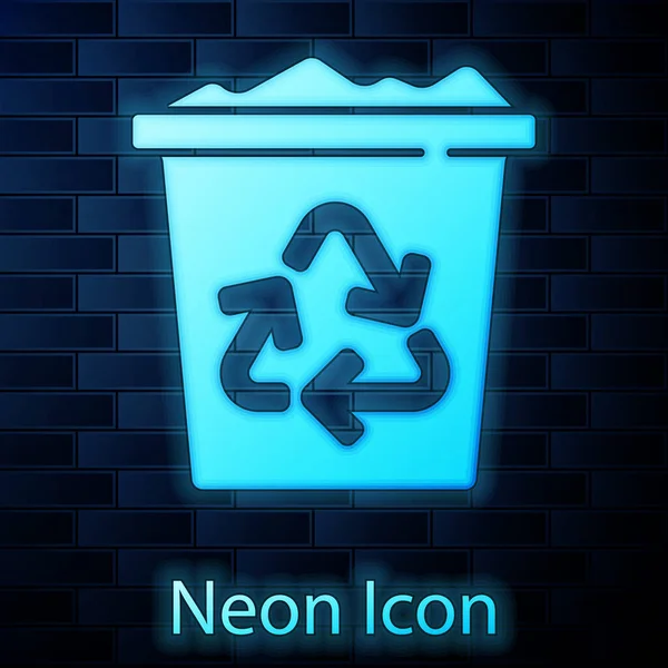 Glödande Neon Recycle Bin Med Ikonen Återvinningssymbol Isolerad Tegelvägg Bakgrund — Stock vektor