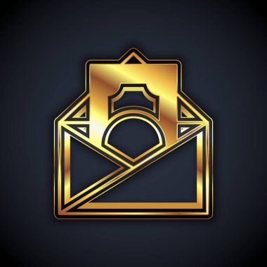 Siyah zemin üzerinde madeni para sembolü olan altın zarf. Maaş zammı, maaş bordrosu, tazminat geliri. Vektör