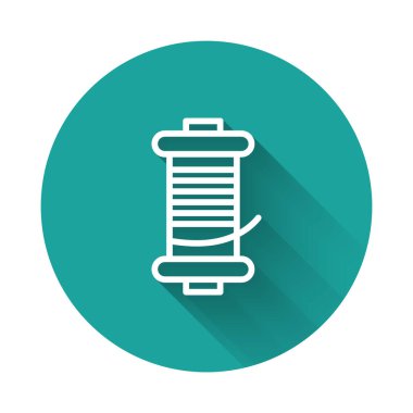 Uzun gölgeli izole edilmiş balık ikonu için beyaz halat makarası. Balık bobini. Balık oltası. Yeşil daire düğmesi. Vektör.