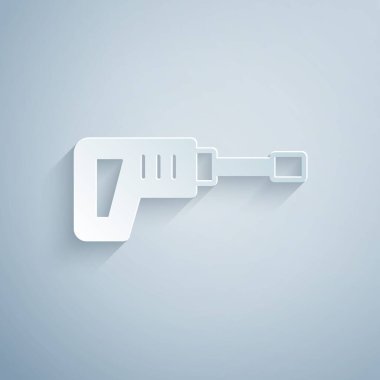 Kağıt kesikli elektrikli çekiç matkabı ikonu gri arka planda izole edilmiş. İnşaat, onarım ve onarım için kullanılan bir alet. Kağıt sanatı tarzı. Vektör