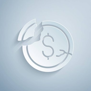Kağıt kesiği Dolar azaltımı simgesi gri arkaplanda izole edildi. Maliyet düşüşü. Aşağı ok ile para sembolü. İş kaybı kriz azalıyor. Kağıt sanatı tarzı. Vektör