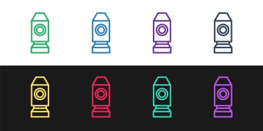 Roket gemisi simgesi siyah beyaz arkaplanda izole edildi. Uzay yolculuğu. Vektör