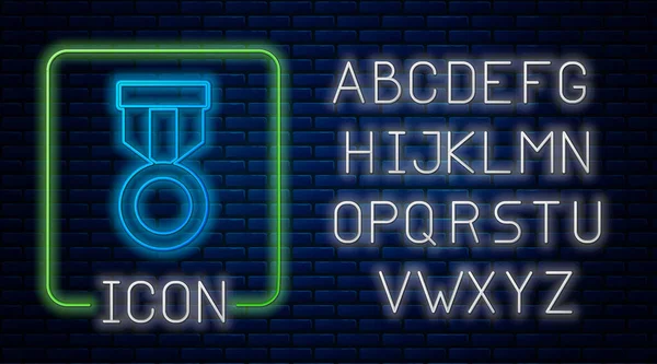 Светящийся Неоновый Военный Значок Награды Медаль Изолирован Фоне Кирпичной Стены — стоковый вектор