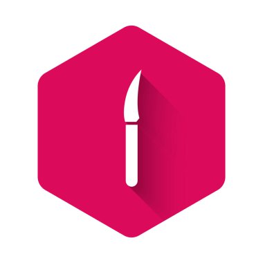 Beyaz Bıçak simgesi uzun gölgeli izole edilmiş. Çatal bıçak sembolü. Pembe altıgen düğmesi. Vektör İllüstrasyonu.