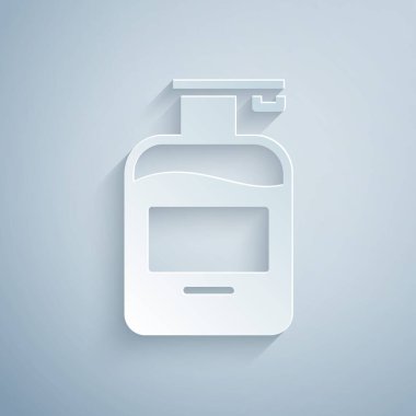 Kağıt kesiği sıvı antibakteriyel sabun şişesi ve gri arkaplanda izole edilmiş şeker ikonu. Antiseptik. Dezenfeksiyon, hijyen, cilt bakımı. Kağıt sanatı tarzı. Vektör.